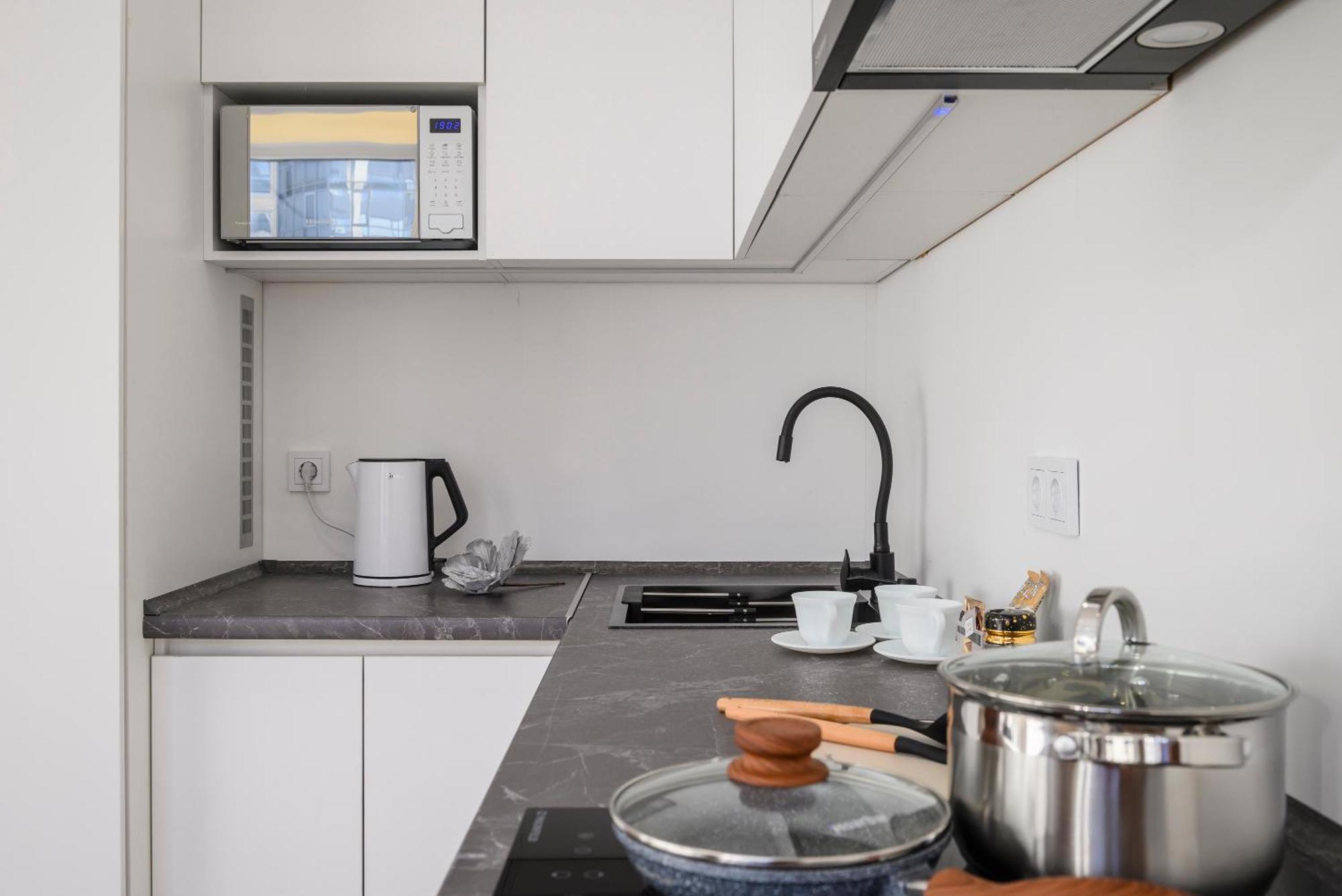 5 New Business-Class Apartments R-House Near Mega Almaty Exterior foto